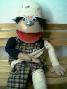 Tomi mit Verband